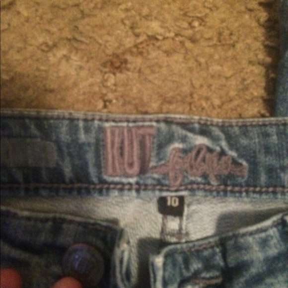 Distressed Women’s Kut From The Kloth Jeans - Picture 3 of 5